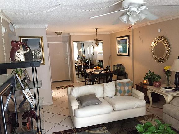 4th image of 470 Executive Center Dr APT 1J