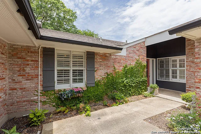 2 bed, 2.0 bath, 1644 sqft, $1,900 — Photo 4