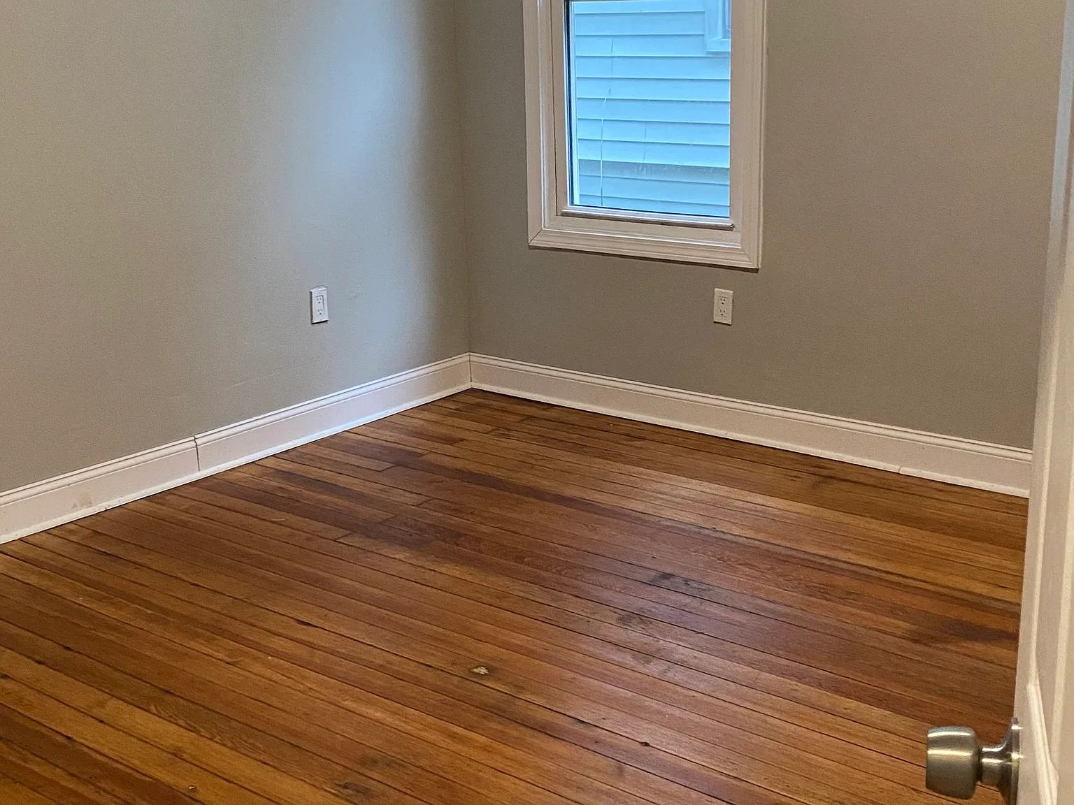 3 bed, 2000 sqft, $1,550 — Photo 3