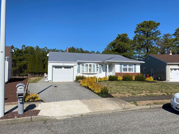 76 Westport Dr
