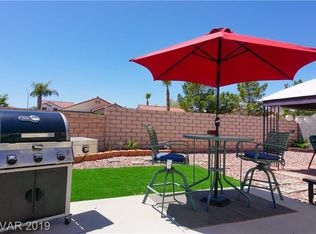 697 Hitchen Post Dr, Henderson, NV 89011