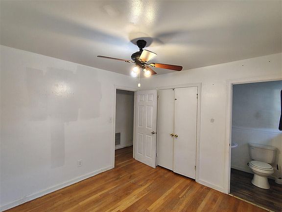 3rd image of 5031 Showalter Rd NW