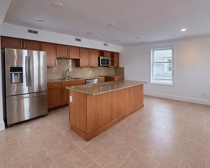 Crescent 375 Investment LLC — Photo 15