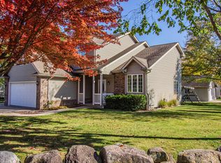 402 Cedar Valley ROAD, Fredonia, WI 53021