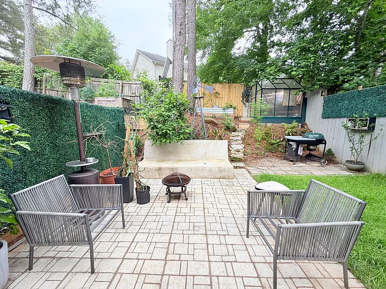 1145 Berkley Dr SE — Photo 20