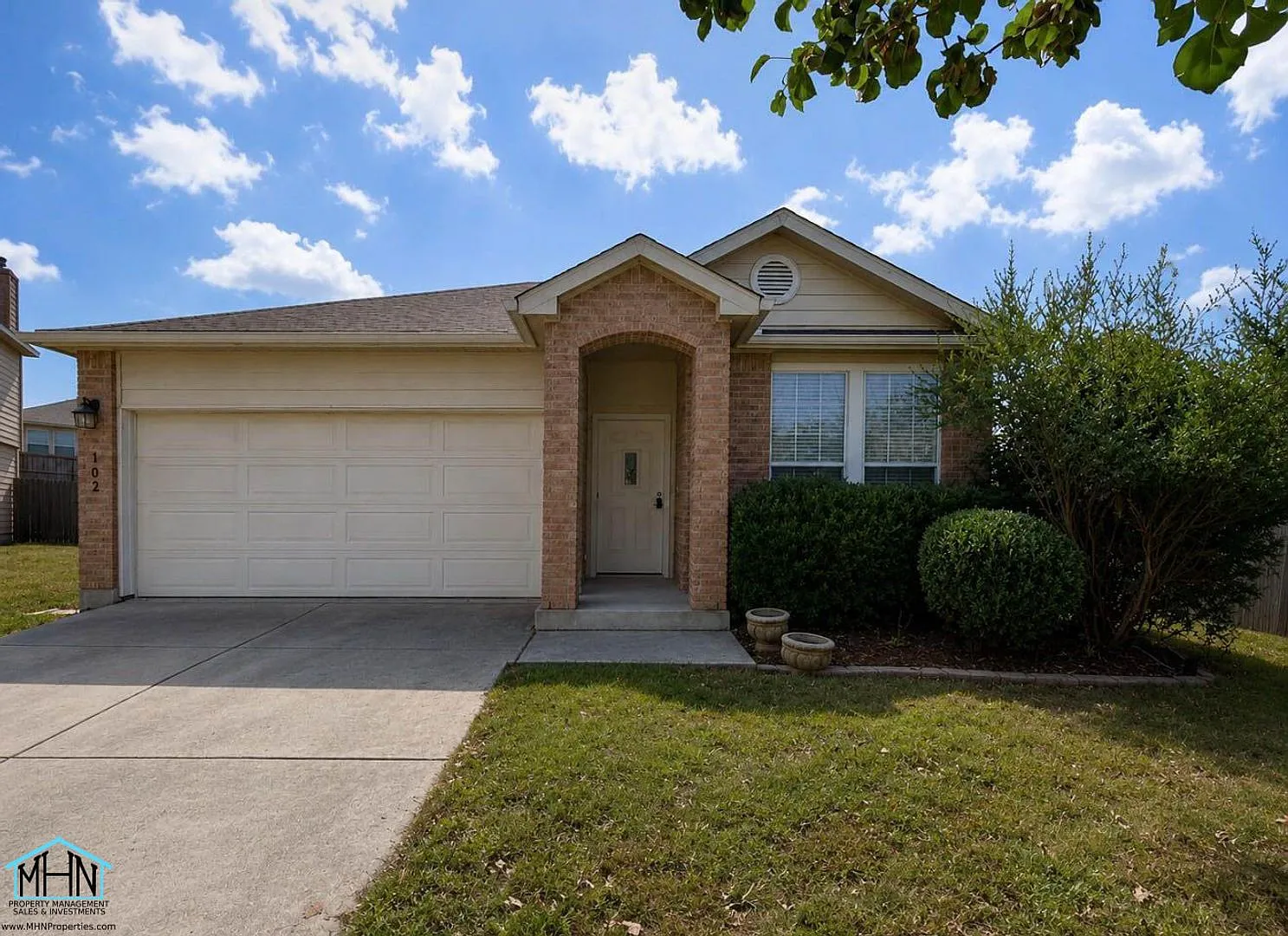 Beautiful 4-Bedroom 2-Bath Home in Bulverde Village, conveniently located just off TPC Parkway an... — Photo 1