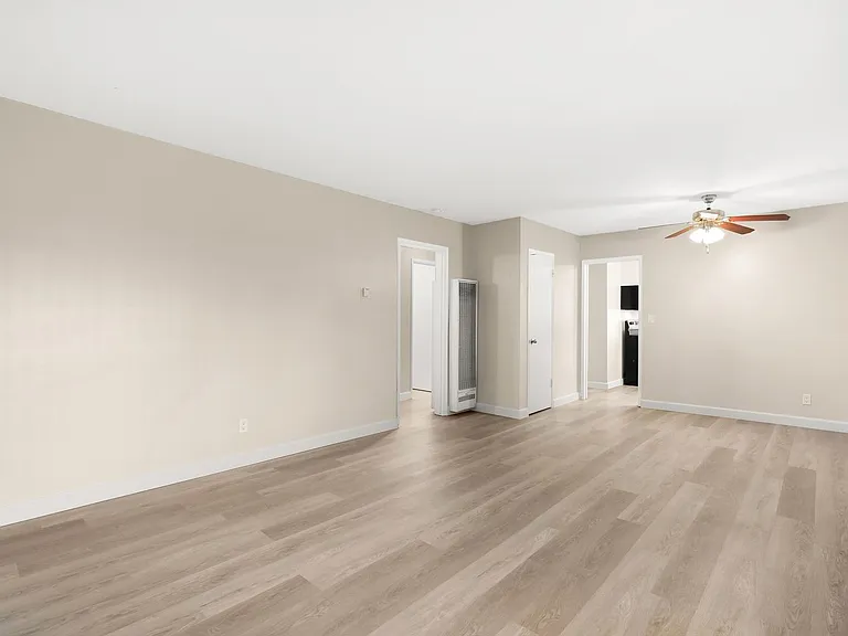 Linden Court Apartments — Photo 85