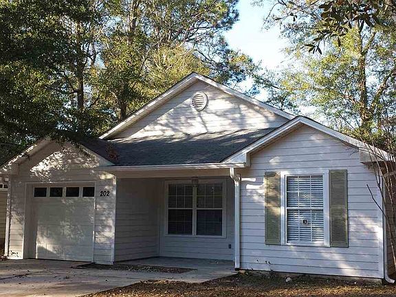 2nd image of 202 Loraine Ct