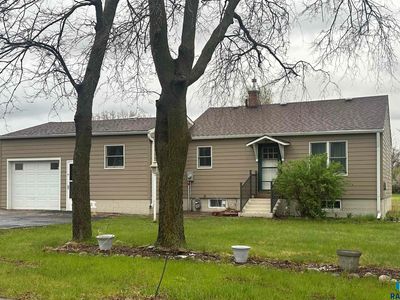 204 E Davison Ave, Howard, SD, 57349