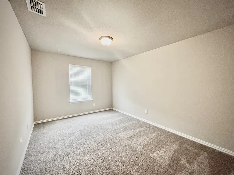 3717 Malibu Dr — Photo 10