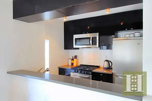 Rented by Halstead Real Estate | media 11