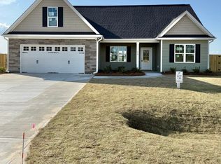 190 Talbert Dr, Rocky Point, NC 28457