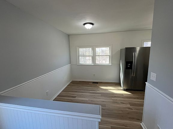 4th image of 7613 Mine Valley Rd