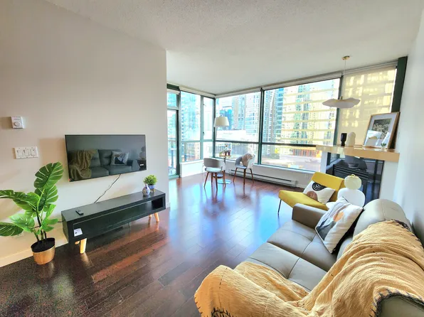1239 Georgia St W #801, Vancouver, BC V6E 4R8