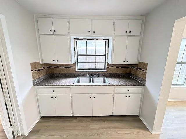 1819 Carr St — Photo 8