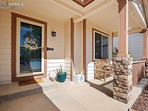 3rd image of 1089 Swayback Dr N