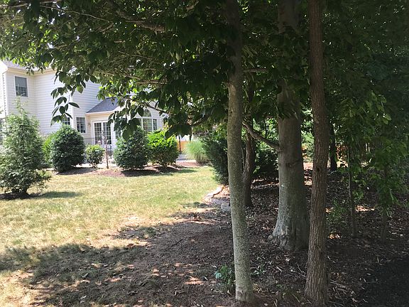 5th image of 5826 Cranswick Ct
