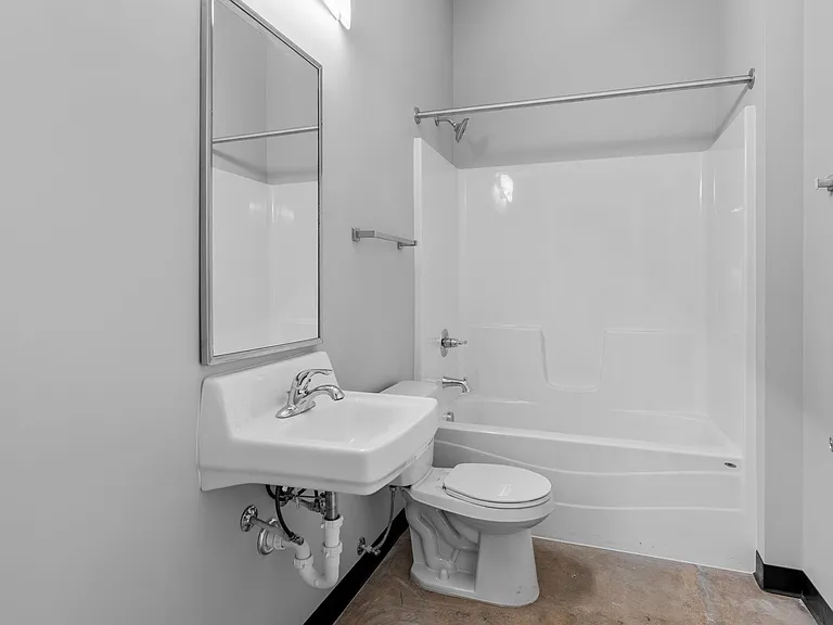 9th St Lofts — Photo 23