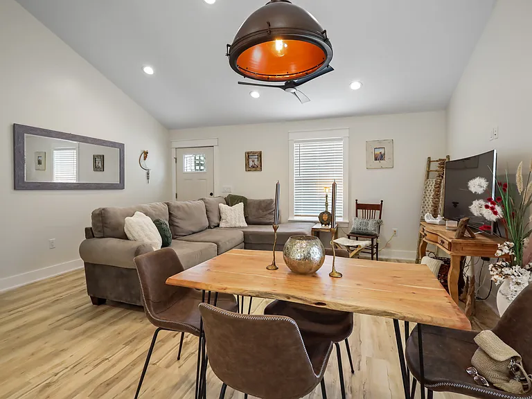 71 E Lafavre Ln — Photo 9