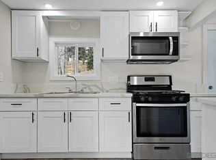 201 Hill Side Spur, Cedar Glen, CA 92321