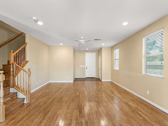 4th image of 808 Pittston Ave