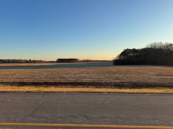 5th image of 180 Cummins Dr