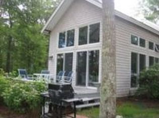 10 Bourne Ln, West Tisbury, MA 02575