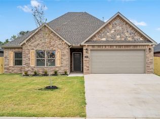 7304 SW Walnut Grove Ave, Bentonville, AR 72712