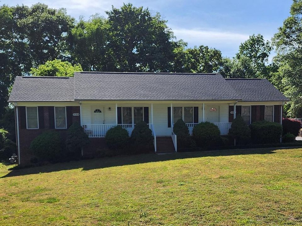 1st image of 1020 Rosewood Dr