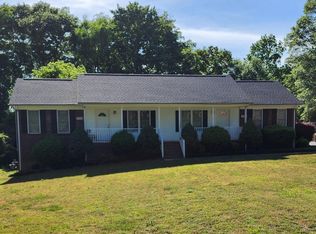 1020 Rosewood Dr, Dallas, NC 28034