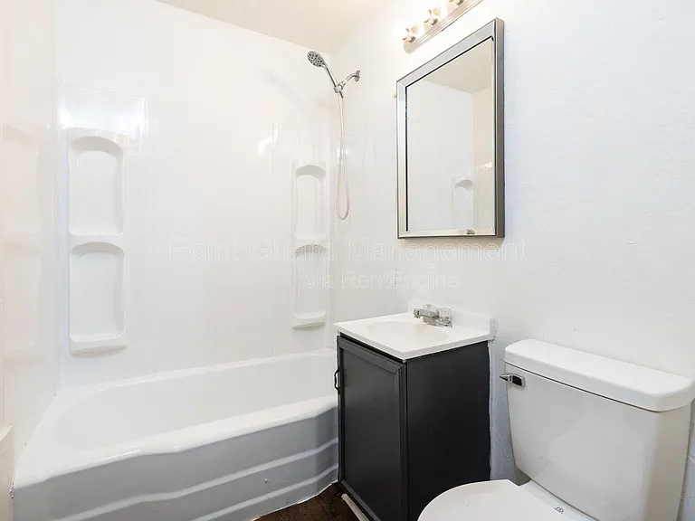 631 N Mount Carmel St — Photo 17