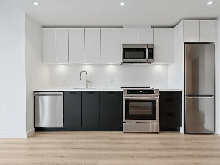 150 Braid St — Photo 34