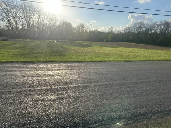 5229 N Mechanicsburg Rd, Middletown, IN 47356