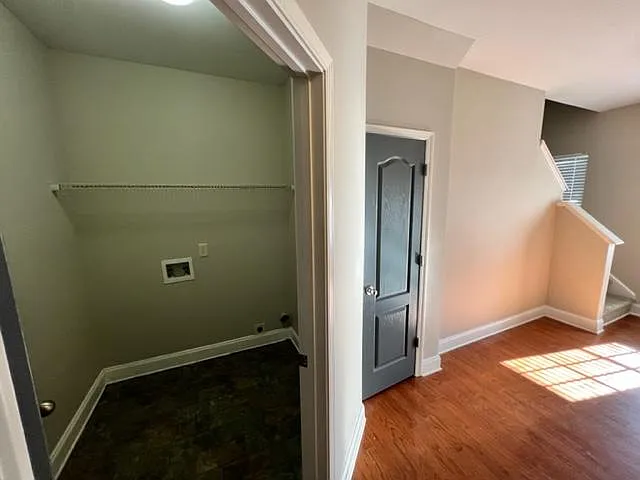 19 Greenfield Dr — Photo 3