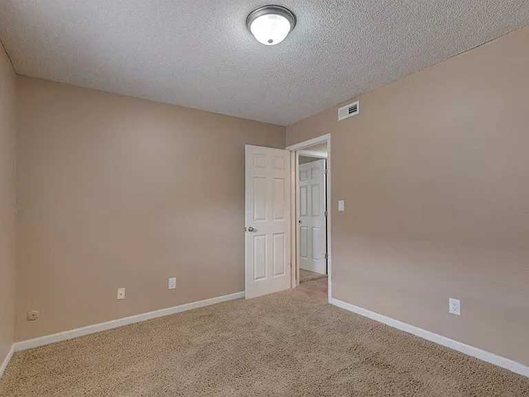 Seamless Flow Between Rooms