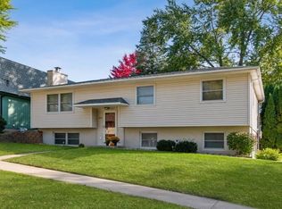 618 Keswick Dr, Iowa City, IA 52246