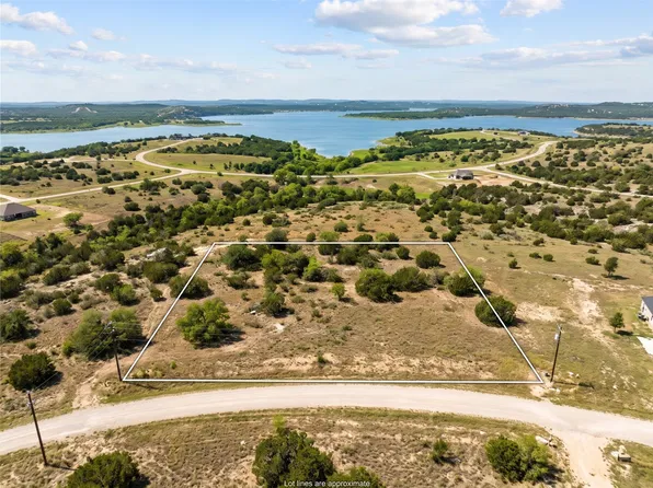 137 White Moon Rd, Graham, TX 76450