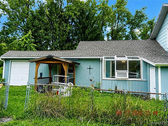 3rd image of 12022 Mortons Corners Rd