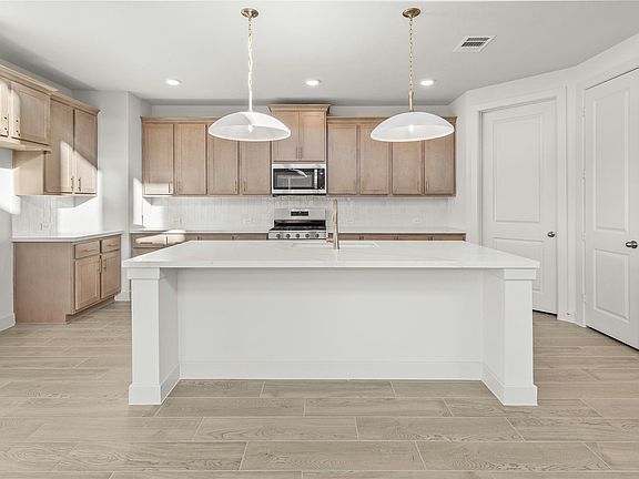 5th image of 206 Sierra Stream Ln