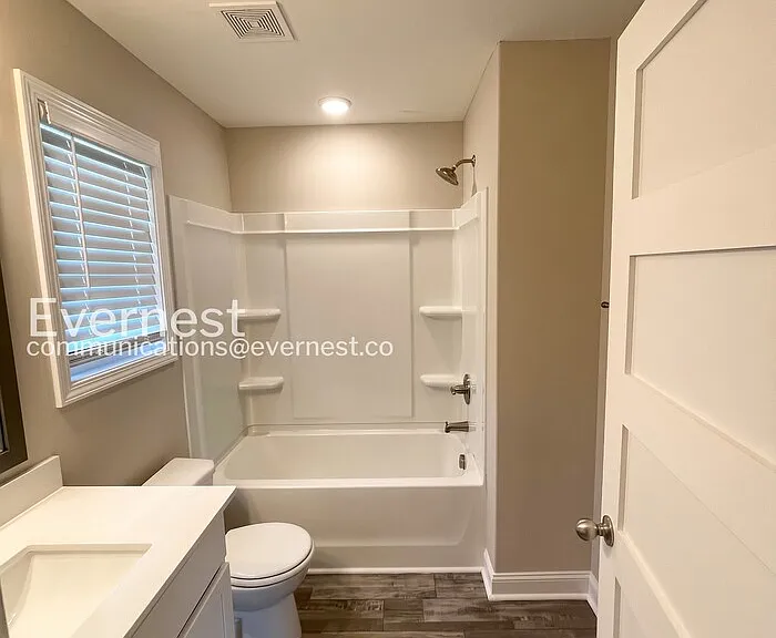 1267 Kendall Dr — Photo 9