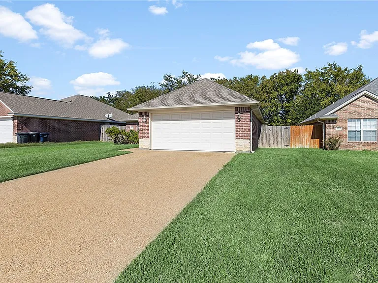 3511 Farah Dr — Photo 3