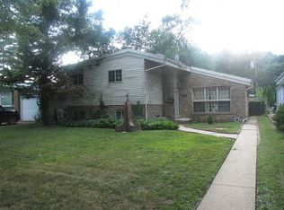 9414 Lotus Ave, Skokie, IL 60077