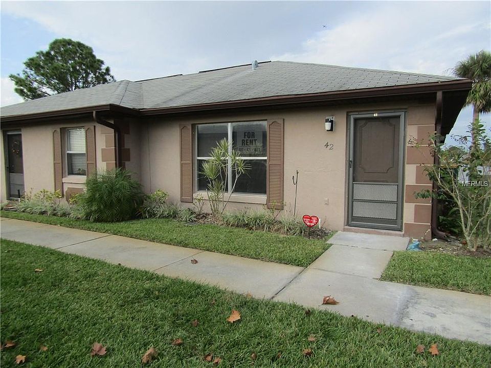 1st image of 42 Las Brisas Ct