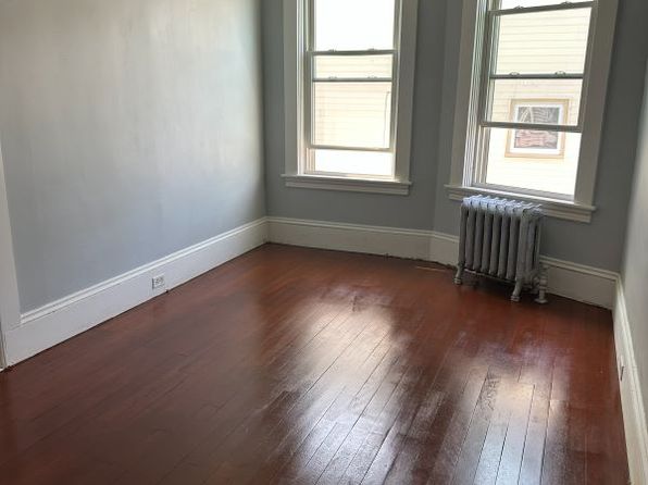 172-174 South St #2R, Fitchburg, MA