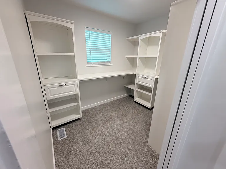 2027 Agnes Ave — Photo 13