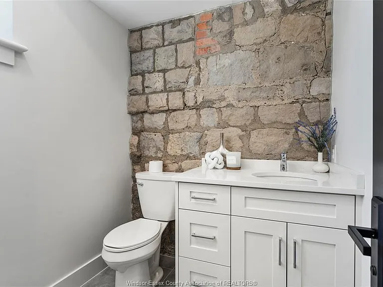 247 Brock St #103 — Photo 20