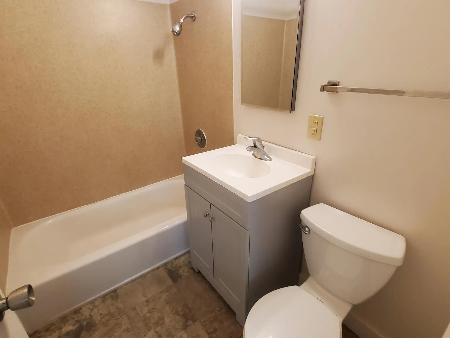 1 bed, 485 sqft, $1,525 — Photo 4