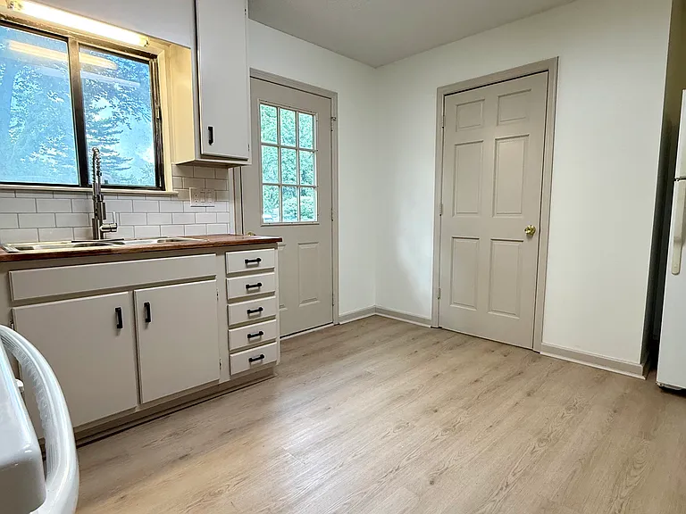 1915 Waldens Edge Way #1915 — Photo 8
