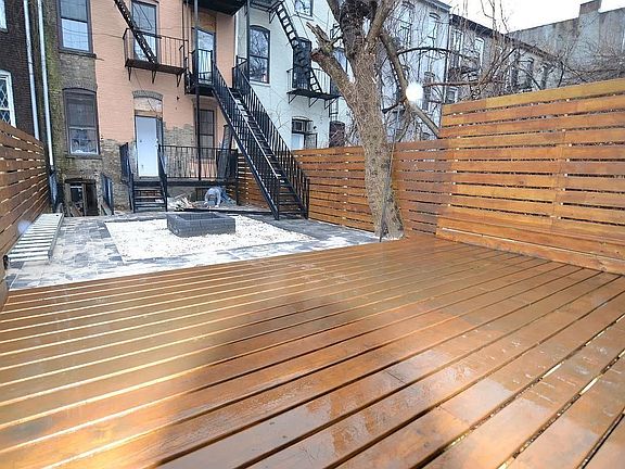 2nd image of 1043 Jefferson Ave #1