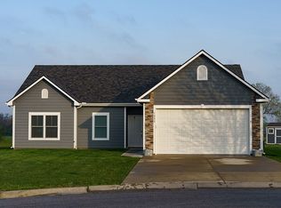 1333 Tiffany Ct, Ottawa, KS 66067